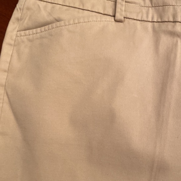 Talbots 13 inch shorts - Picture 3 of 9